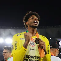 Besiktas oferece R$ 63 milhões ao Corinthians por Hugo Souza