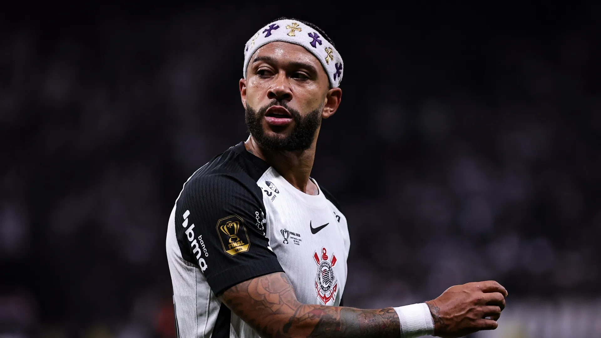 Memphis Depay ajuda na chegada de Zakaria Labyad ao Coritnhians. Foto: Fabio Giannelli/AGIF.