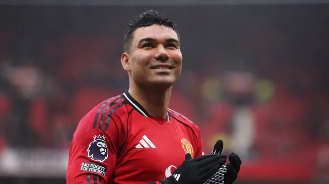 Casemiro em campo pelo Manchester United (Foto: Carl Recine/Getty Images)
