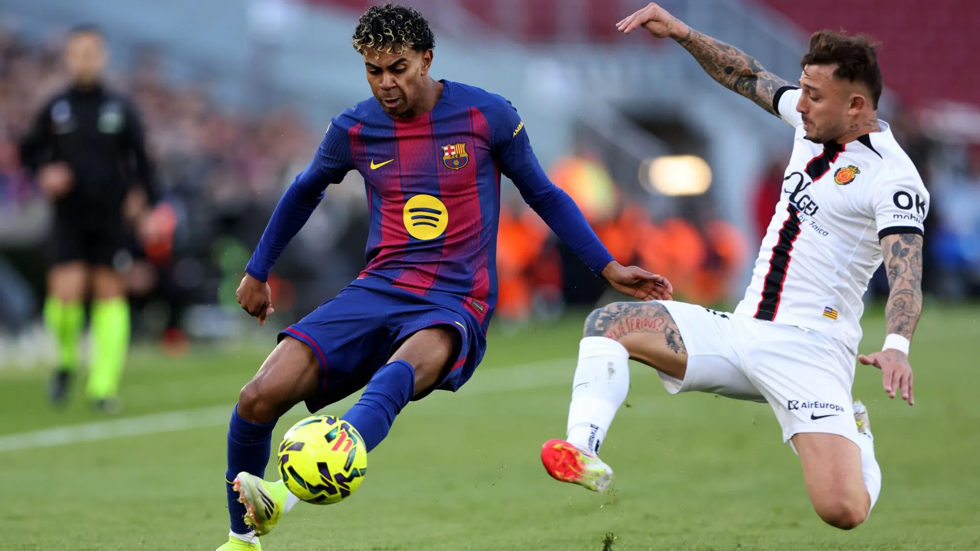 Lance de Yamal em Barcelona x Mallorca (foto: Judit Cartiel/Getty Images)