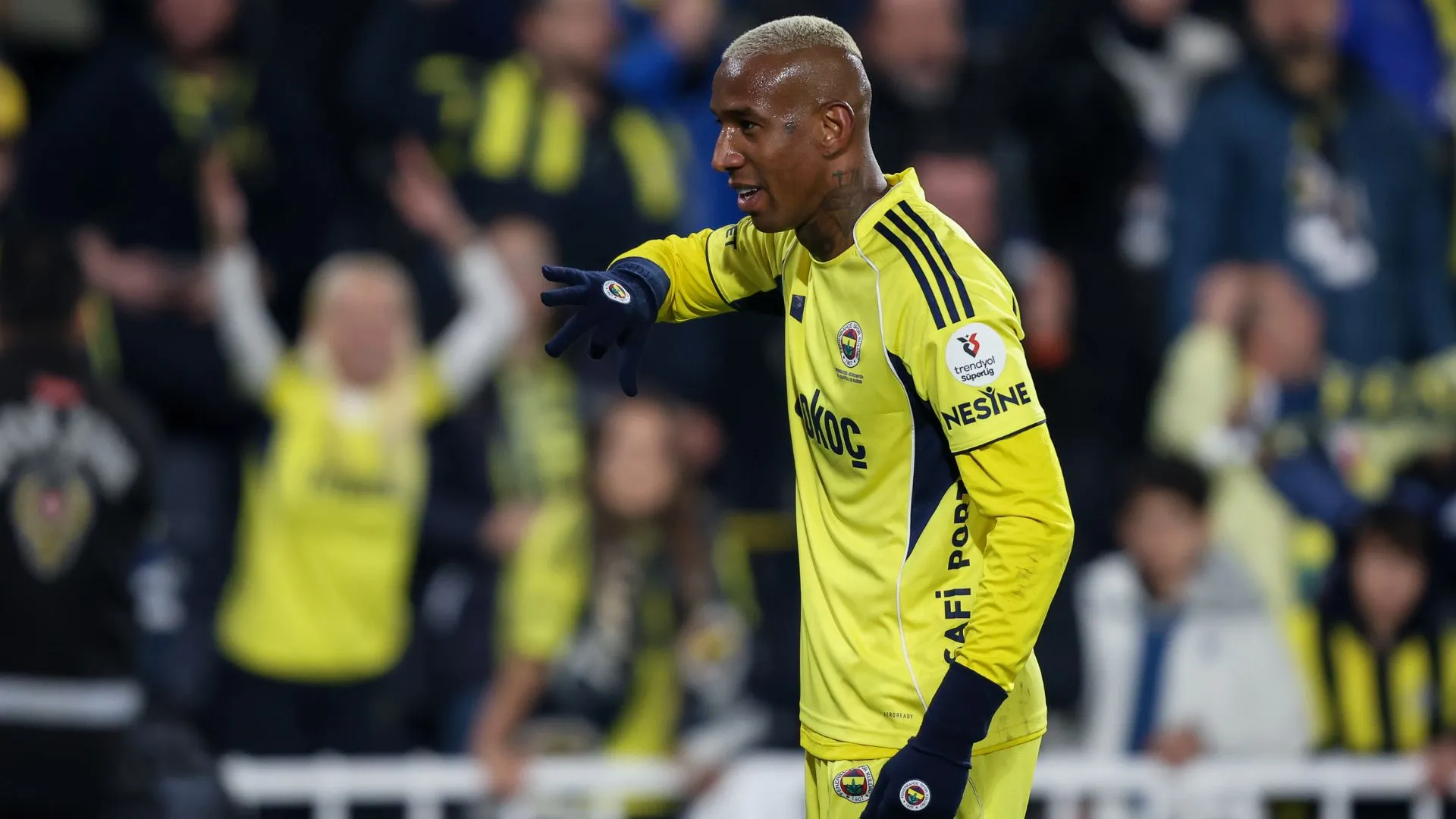 Anderson Talisca continua no Fenerbahçe por mais duas temporadas (foto: Ahmad Mora/Getty Images)