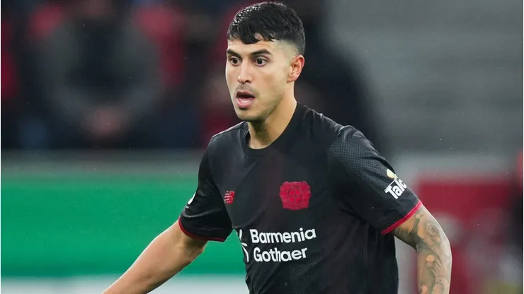 Exequiel Palacios, meia do Bayer Leverkusen. (Photo by Pau Barrena/Getty Images)