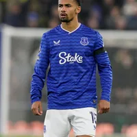 Gunners entram na disputa com Red Devils pelo atacante Ndiaye