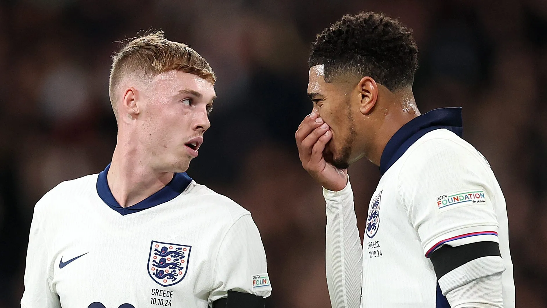 Cole Palmer ao lado de Jude Bellingham na seleção da Inglaterra (Photo by Julian Finney/Getty Images)