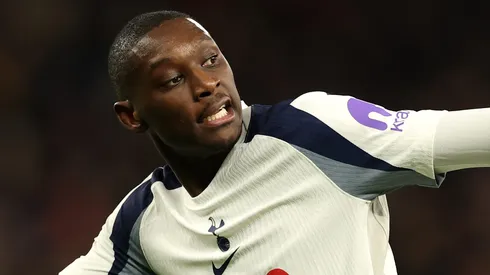 Randal Kolo Muani em jogo do Tottenham. (Photo by Richard Heathcote/Getty Images)
