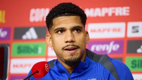 Ronald Araújo quebra o silêncio sobre saúde mental (Photo by Fran Santiago/Getty Images)
