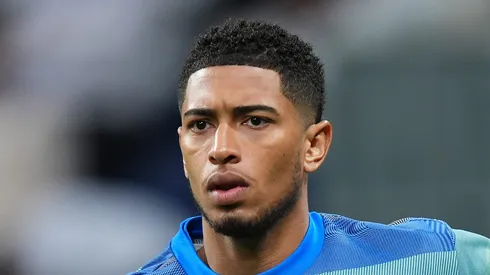 Jude Bellingham pode desfalcar o Real Madrid em até dois meses por lesão. (Photo by Angel Martinez/Getty Images)
