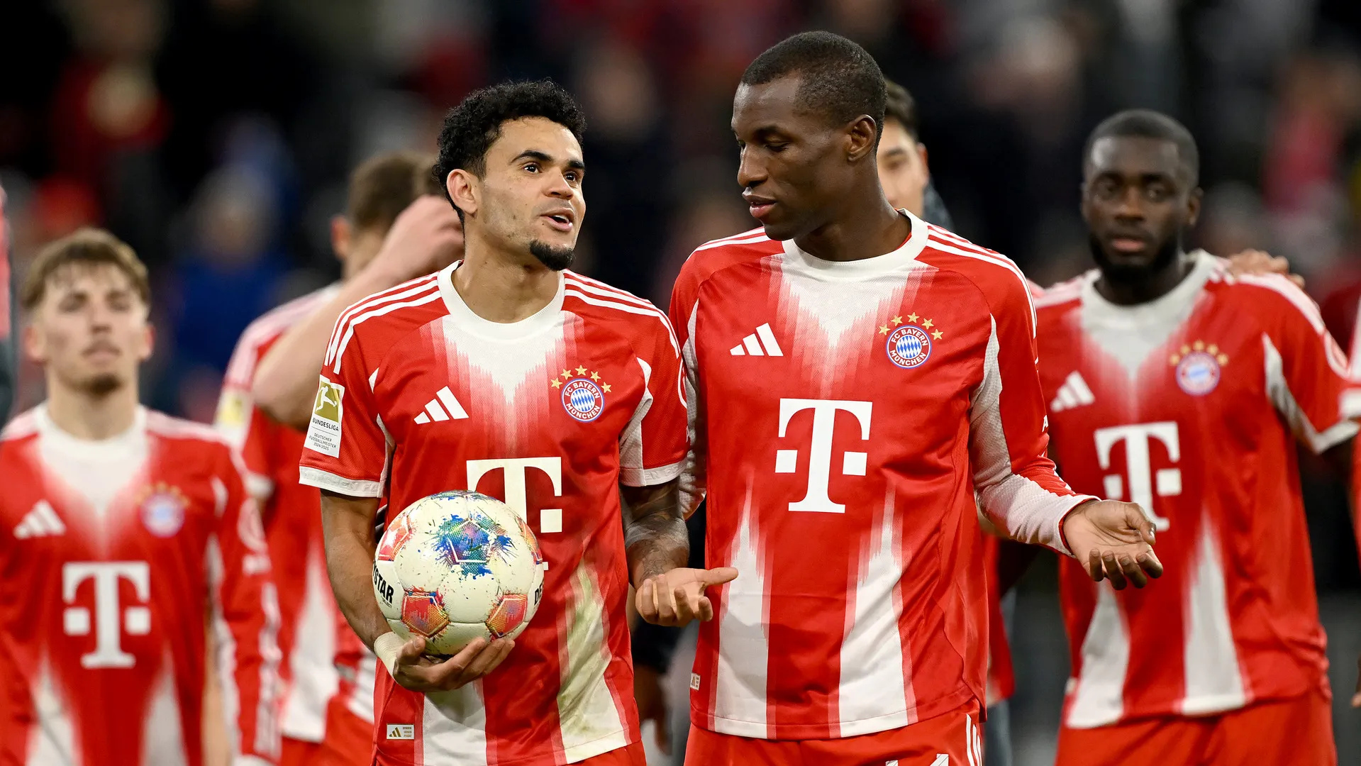 Luis Díaz marcou hat-trick pelo alemão (Foto: Sebastian Widmann/Getty Images)