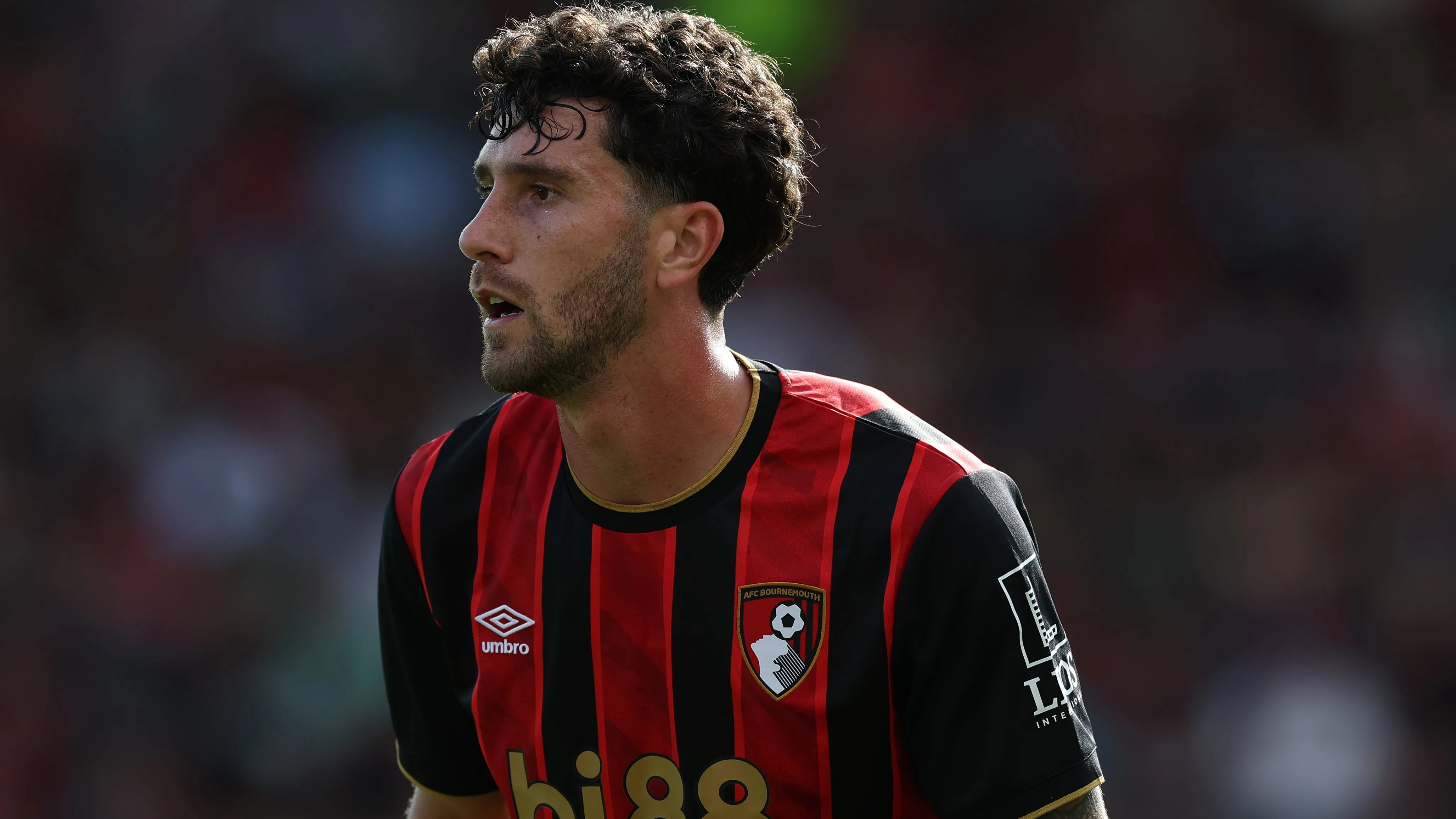 Marcos Senesi é alvo do Chelsea. Foto: Michael Steele/Getty Images