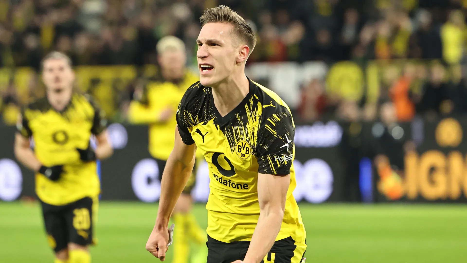 Nico Schlotterbeck comemora pelo Dortmund