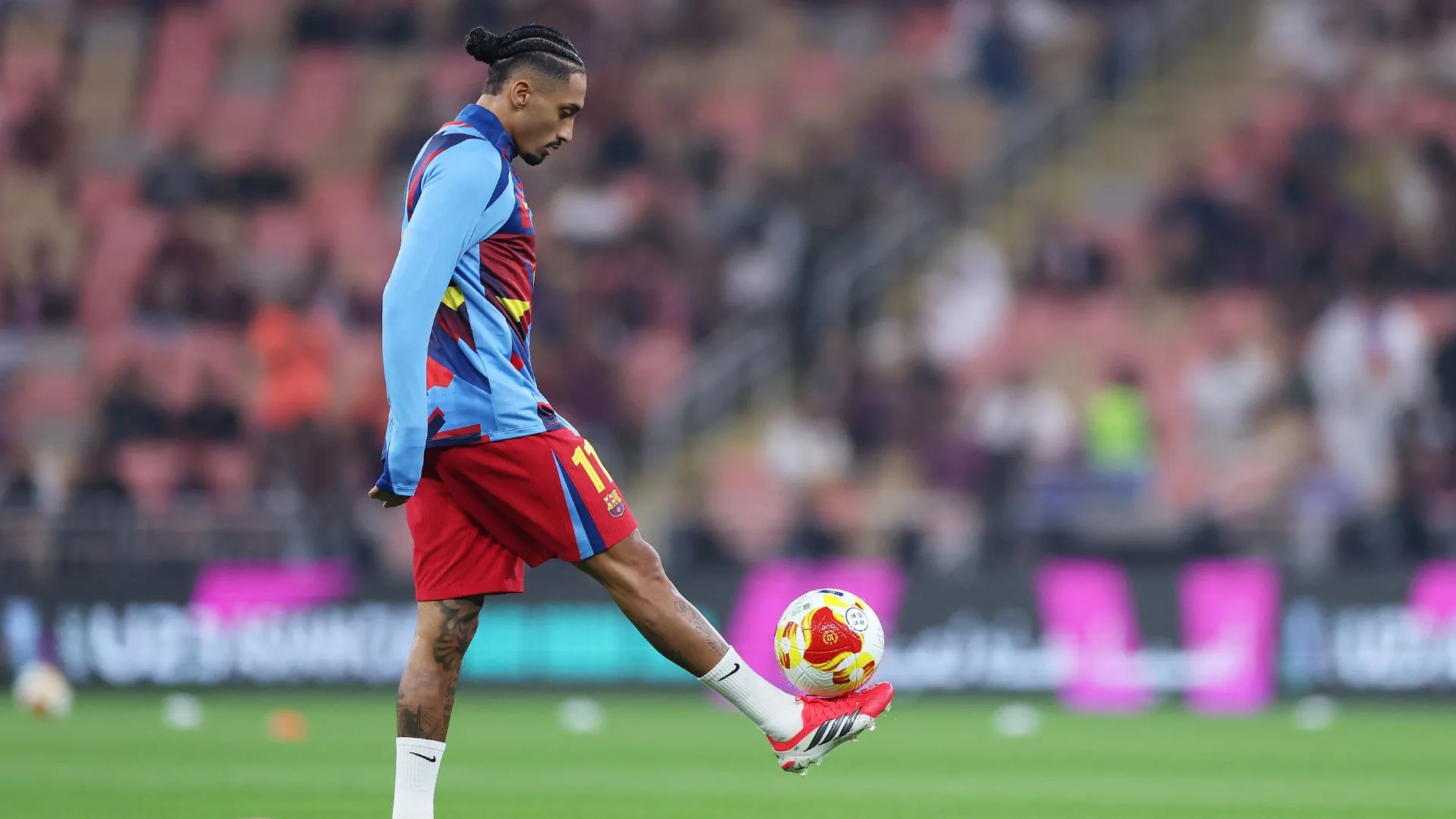 Raphinha está fora da provável escalação do Barcelona contra o Atlético de Madrid (foto: Yasser Bakhsh/Getty Images)