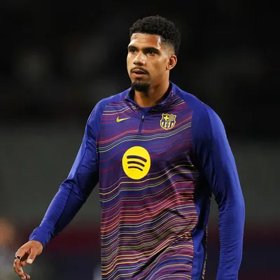 Ronald Araújo, zagueiro do Barcelona, diz que nunca jogaria no Grêmio