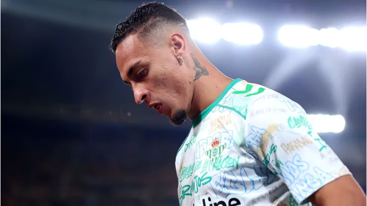 Antony rotina pesada para seguir jogando no Betis. Foto: Fran Santiago/Getty Images
