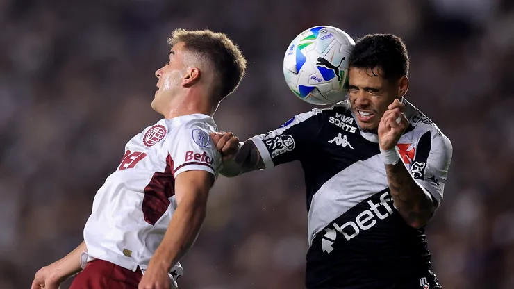 Lucas Freitas em jogo do Vasco (Buda Mendes/Getty Images)