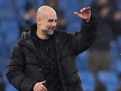 City vence o Fulham e cola novamente no Arsenal