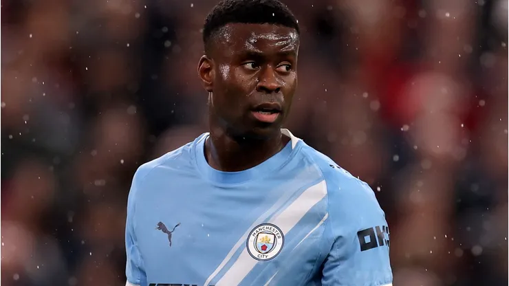 Marc Guehi em partida do Manchester City. (Photo by Carl Recine/Getty Images)
