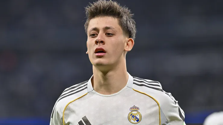 Segundo o mentor de Arda Güler, ele está sendo intimidado nos vestiários pelo elenco do Real Madrid. IMAGO / ZUMA - Comunicado de Imprensa