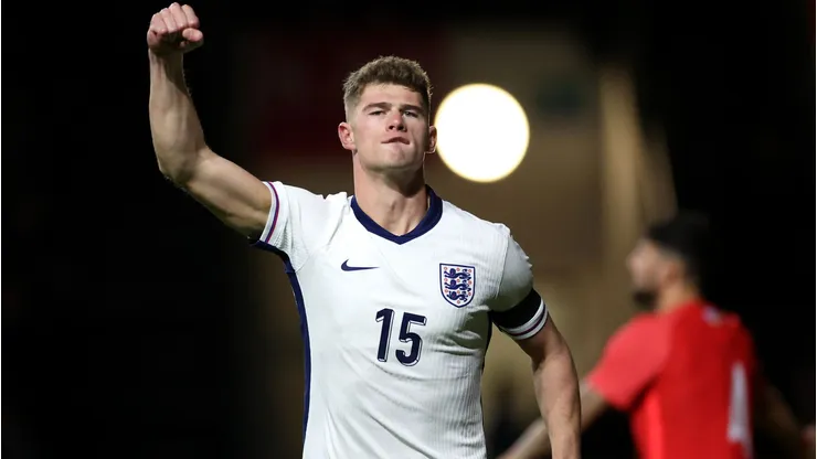 Liverpool prepara oferta por zagueiro. Foto: Michael Steele/Getty Images