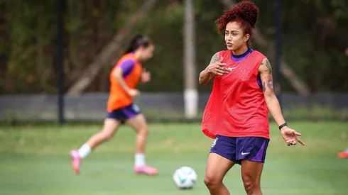 Paola Garcia conquista prêmio individual por conta da temporada de 2025 pelo Deportivo Cali – Foto: Rodrigo Gazzanel/Corinthians
