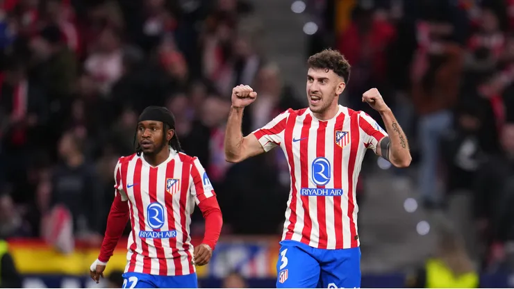 MADRID, SPAIN - FEBRUARY 12: Matteo Ruggeri of Atletico de Madrid celebrates after teammate Ademola Lookman scores his team's third goal during the Copa Del Rey Semi-Final First Leg match between Atletico de Madrid and FC Barcelona at Riyadh Air Metropolitano on February 12, 2026 in Madrid, Spain. (Photo by Aitor Alcalde/Getty Images)