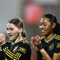 Manchester United encaminha vaga nas quartas da WCL