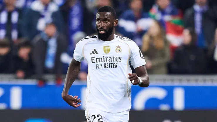Rüdiger se recupera de lesão no Real Madrid. Juan Manuel Serrano Arce/Getty Images.