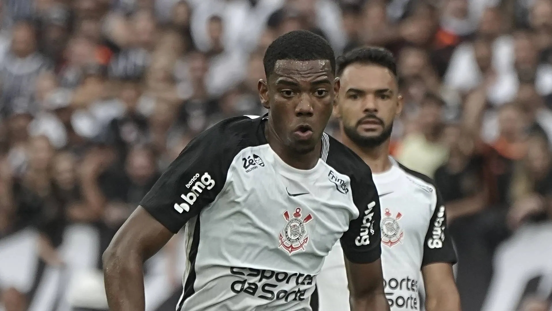 18 de janeiro de 2026, São Paulo, São Paulo, Brasil: ANDRÉ LUIZ, do Corinthians (frente), em ação durante a partida entre Corinthians e São Paulo, válida pela Série A do Campeonato Paulista de 2026, na Neo Química Arena, em São Paulo, Brasil, em 18 de janeiro de 2026. São Paulo, Brasil. Foto: IMAGO / ZUMA Press Wire