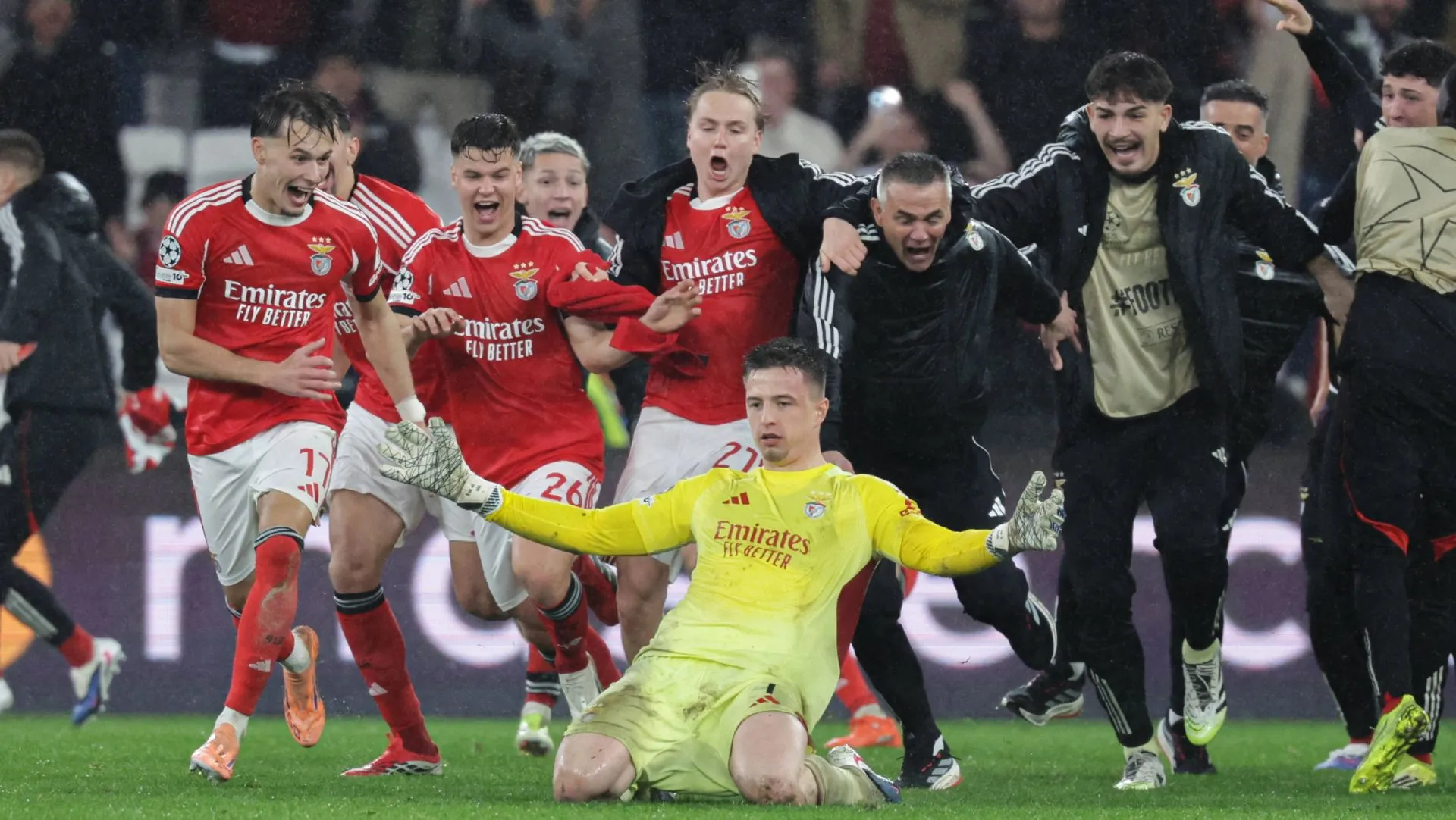 Jogadores do Benfica comemoram gol da vitória. Foto: IMAGO/HMB-Mídia