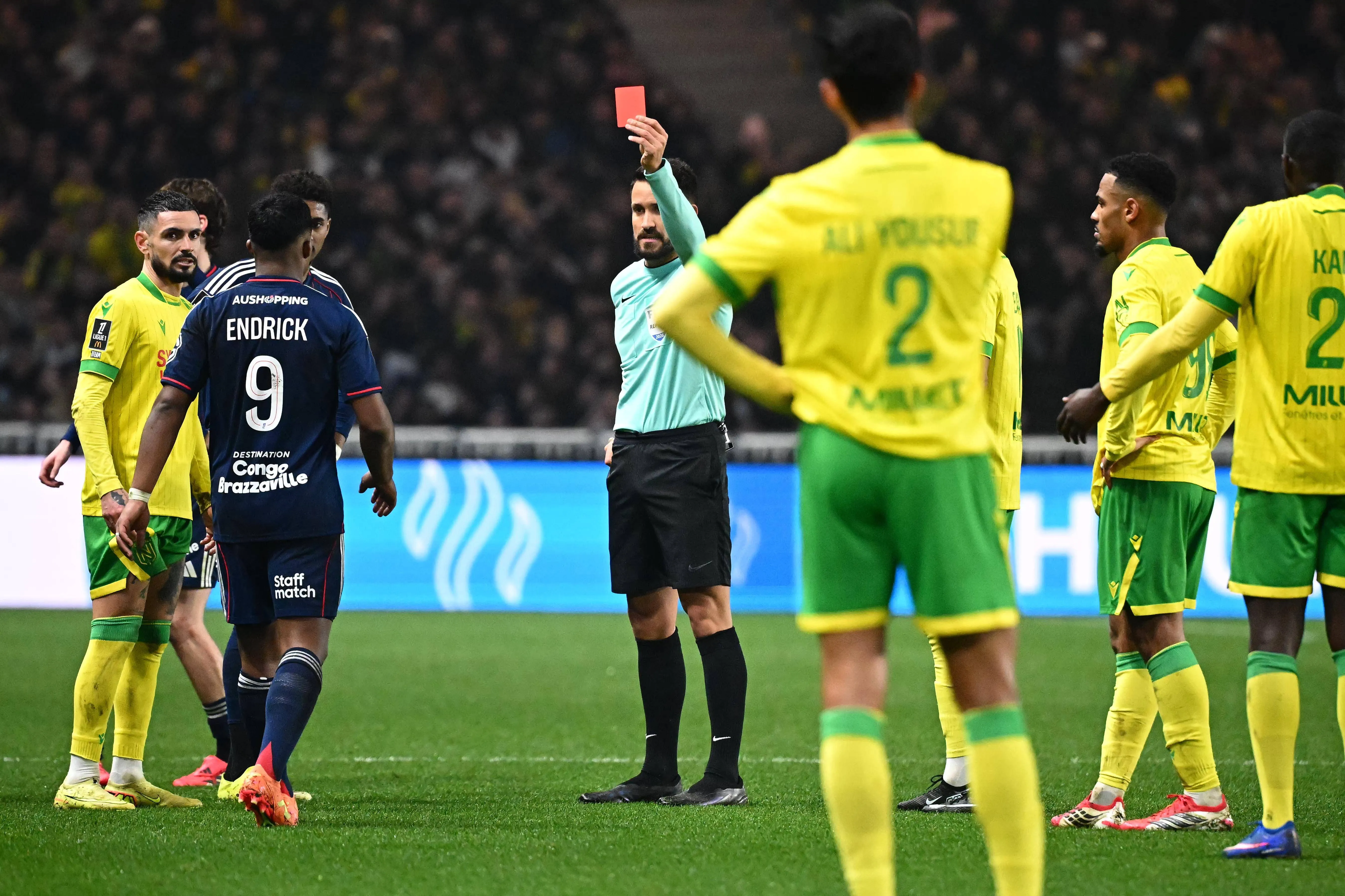 Endrick foi expulso contra o Nantes, mas depois, o Comitê Disciplinar da Ligue 1 retirou o cartão vermelho. Foto: IMAGO / PRESSE SPORTS