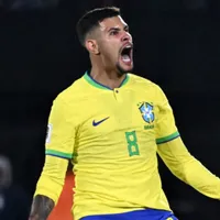 Bruno Guimarães sofre grave lesão e perderá amistosos do Brasil