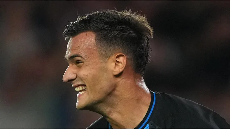 Club Brugge aguarda propostas de gigantes ingleses por Aleksandar Stankovic. (Foto de Alex Bierens de Haan/Getty Images)