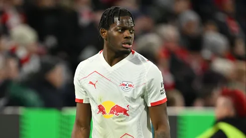 Chelsea tem concorrência por Castello Lukeba. Foto: Sebastian Widmann/Getty Images