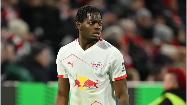 Liverpool mira a contratação de Castello Lukeba. Foto: Sebastian Widmann/Getty Images
