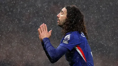 O lateral Cucurella em jogo do Chelsea (Alex Livesey/Getty Images)