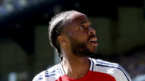 Raheem Sterling aguarda licença de trabalho para treinar com Feyenoord. (Photo by Carl Recine/Getty Images)