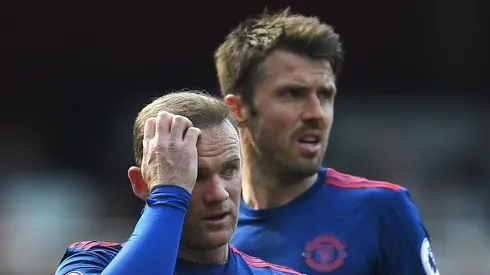 Em meio a hiato na carreira, Wayne Rooney se coloca à disposição de Michael Carrick. (Foto de Laurence Griffiths/Getty Images)