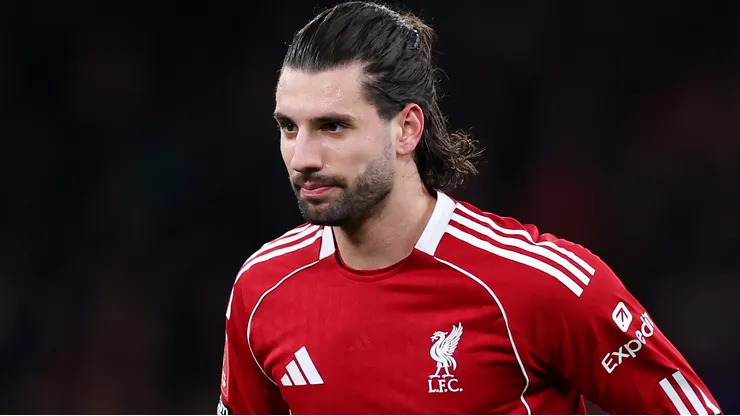 Dominik Szoboszlai em partida do Liverpool. (Photo by Lewis Storey/Getty Images)