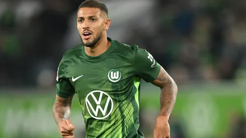 Vinícius Souza em jogo do Wolfsburg (Stuart Franklin/Getty Images)