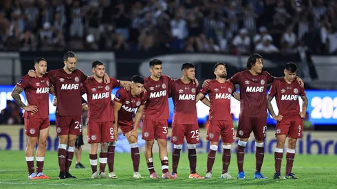 Lanús corrige sistema defensivo antes de enfrentar o Flamengo. Foto: Buda Mendes/Getty Images