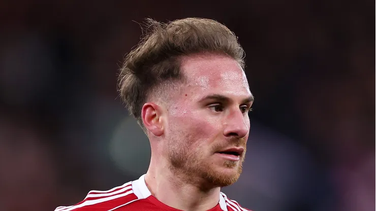 Manchester United não iniciou contatos por Mac Allister, do Liverpool. (Photo by Lewis Storey/Getty Images)