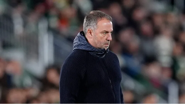 Hansi Flick define Barcelona para a 25ª rodada da La Liga com novidades no banco. (Photo by Angel Martinez/Getty Images)