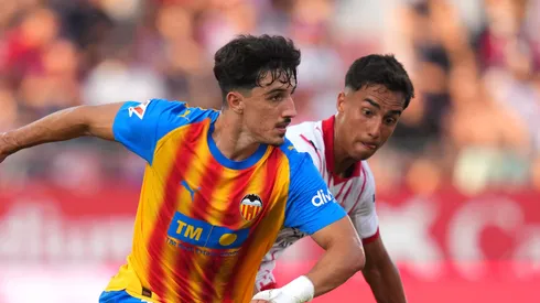 Vitor Reis tem bom desempenho em empréstimo ao Girona (Photo by Alex Caparros/Getty Images)