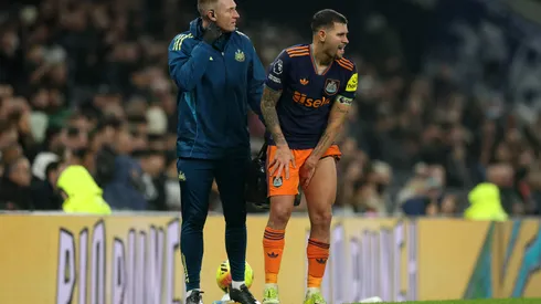O meio-campista Bruno Guimarães em jogo do Newcastle (Richard Pelham/Getty Images)
