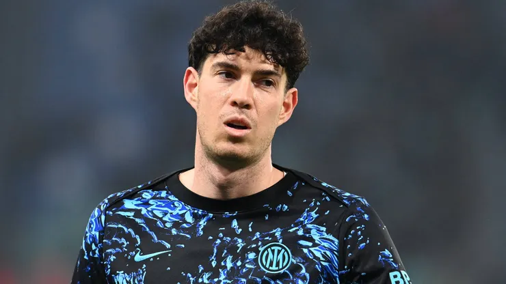 Arsenal tem grande interesse na contratação de Bastoni, zagueiro da Internazionale. IMAGO / ABACAPRESS