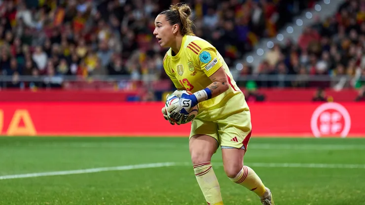 Goleira espanhola ficará fora dos gramados por quatro semanas - Foto: Angel Martinez/Getty Images