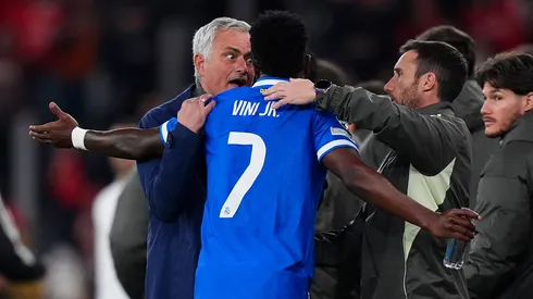 José Mourinho com Vinicius Junior. (Foto: Angel Martinez/Getty Images)