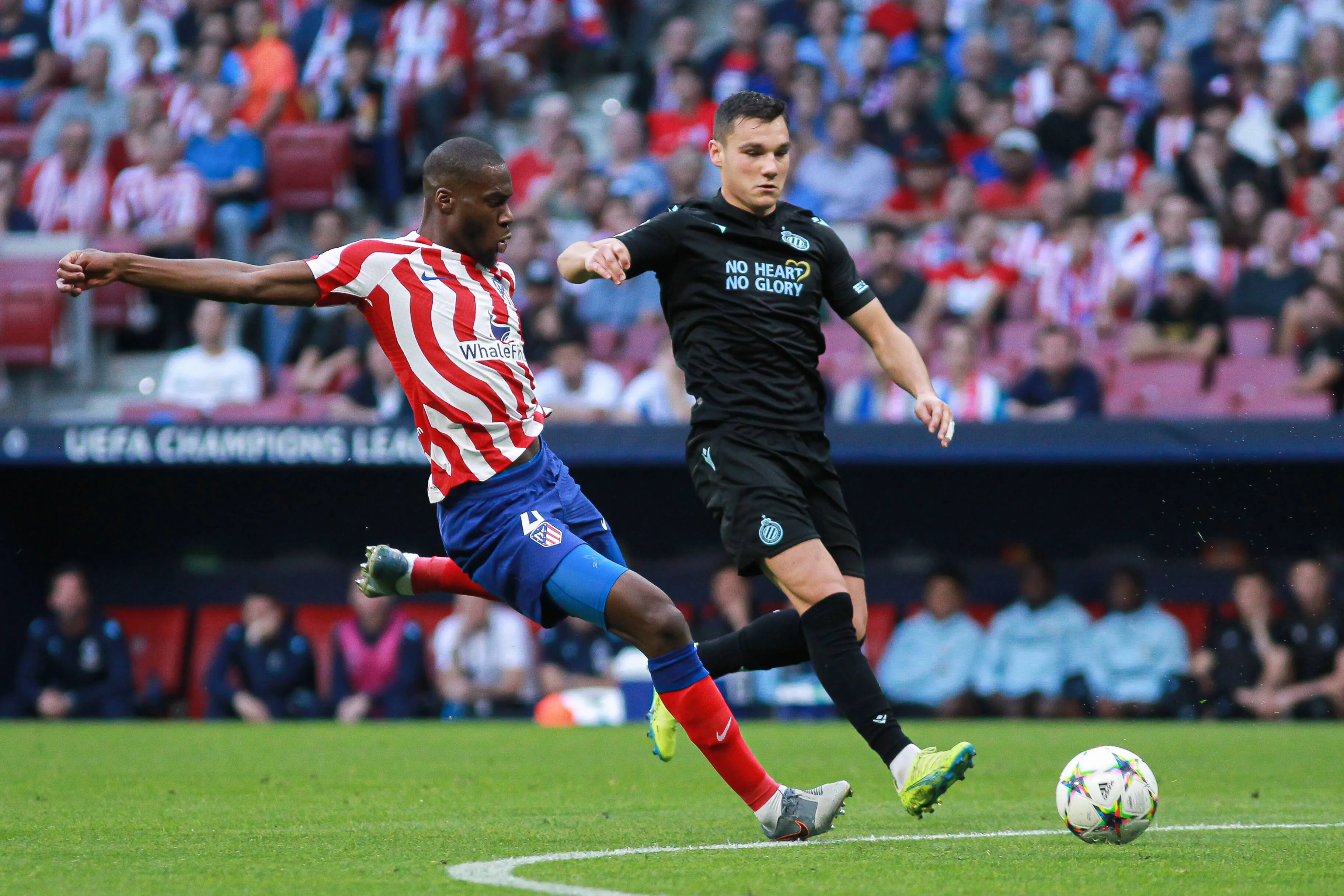 Geoffrey Kondogbia, do Atlético de Madrid, em ação durante a partida de futebol do Grupo B da Liga dos Campeões da UEFA, entre Atlético de Madrid e Club Brugge, em 12 de outubro de 2022. IMAGO /&nbsp;ZUMA Press Wire