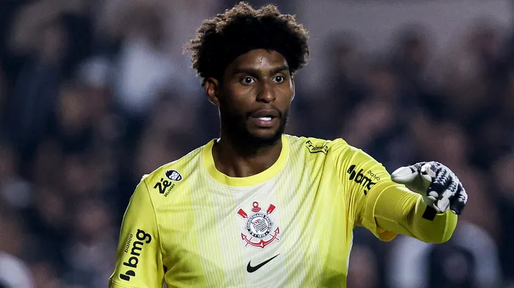 Hugo Souza em campo pelo Corinthians. Foto: Ricardo Moreira/Getty Images