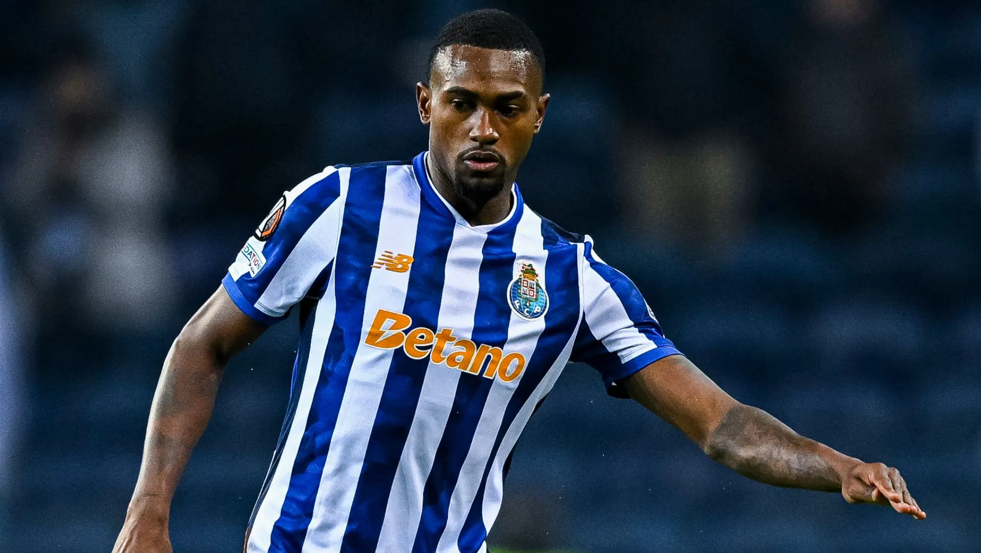 Otávio Ataíde, do ex-Porto, em ação durante partida da Liga Europa. Foto: Octavio Passos/Getty Images