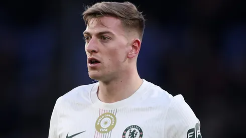 Manchester United manifesta interesse em Liam Delap; Chelsea pode emprestá-lo na próxima janela. (Foto: Julian Finney/Getty Images)